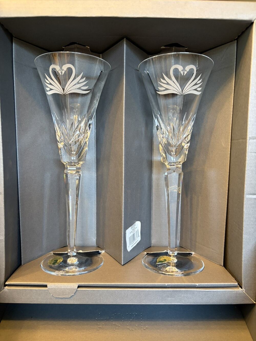 PAIR Waterford CHAMPAGNE TOASTING FLUTES Swans Wedding Collection Heart LARGE
